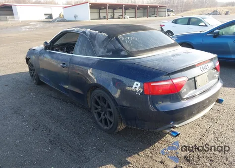 2010 Audi A5 Premium z USA, uszkodzony, nr VIN WAUCFAFH5AN010071